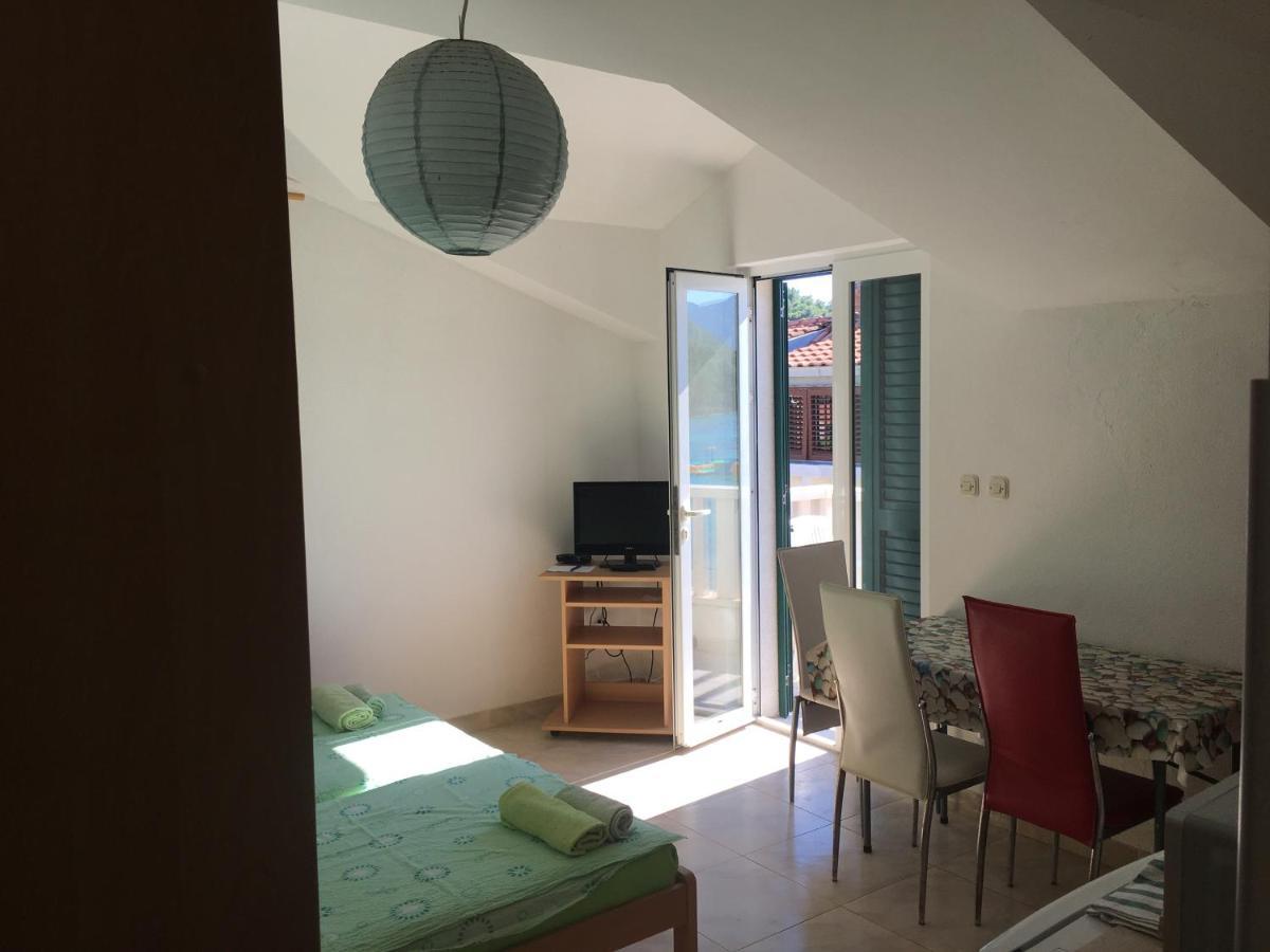Apartmani Domenika Žuljana Exterior foto