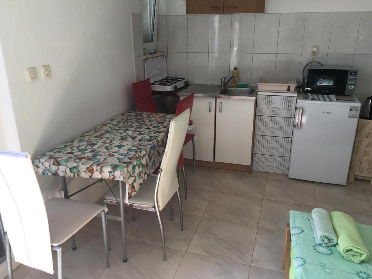 Apartmani Domenika Žuljana Exterior foto